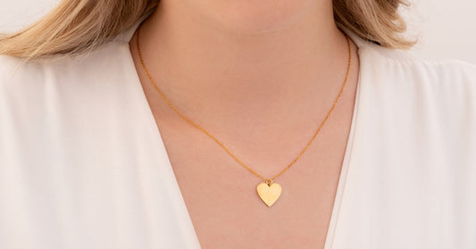 Which Gold Necklaces for Women Suit Every Neckline? A Style Expertβs Guide