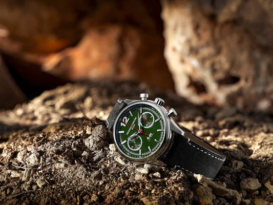 FREDERIQUE CONSTANT CELEBRATES THE 70-YEAR ANNIVERSARY OF THE AUSTIN-HEALEY ICONIC BRAND