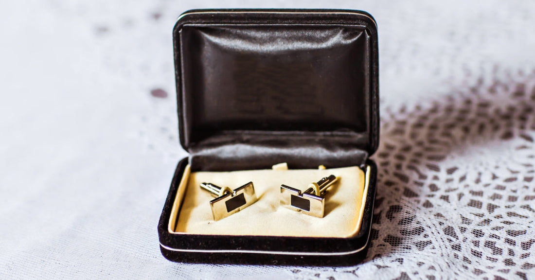 How to Choose the Perfect Men's Cufflinks That Match Every Outfit