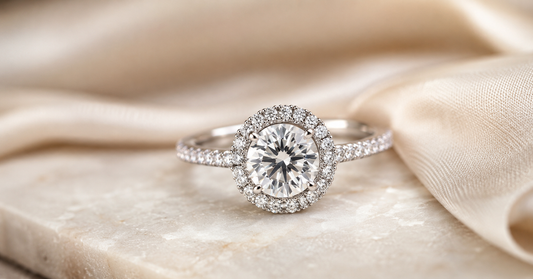 halo setting engagement ring 