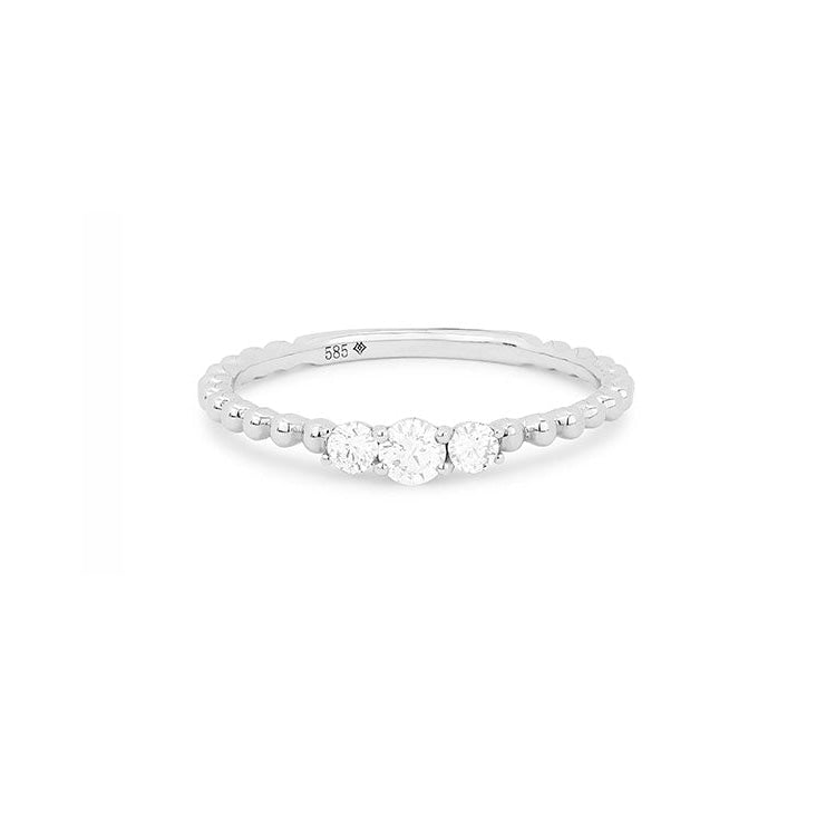 LaViano Jewelers womens 14K White Gold Diamond Ring